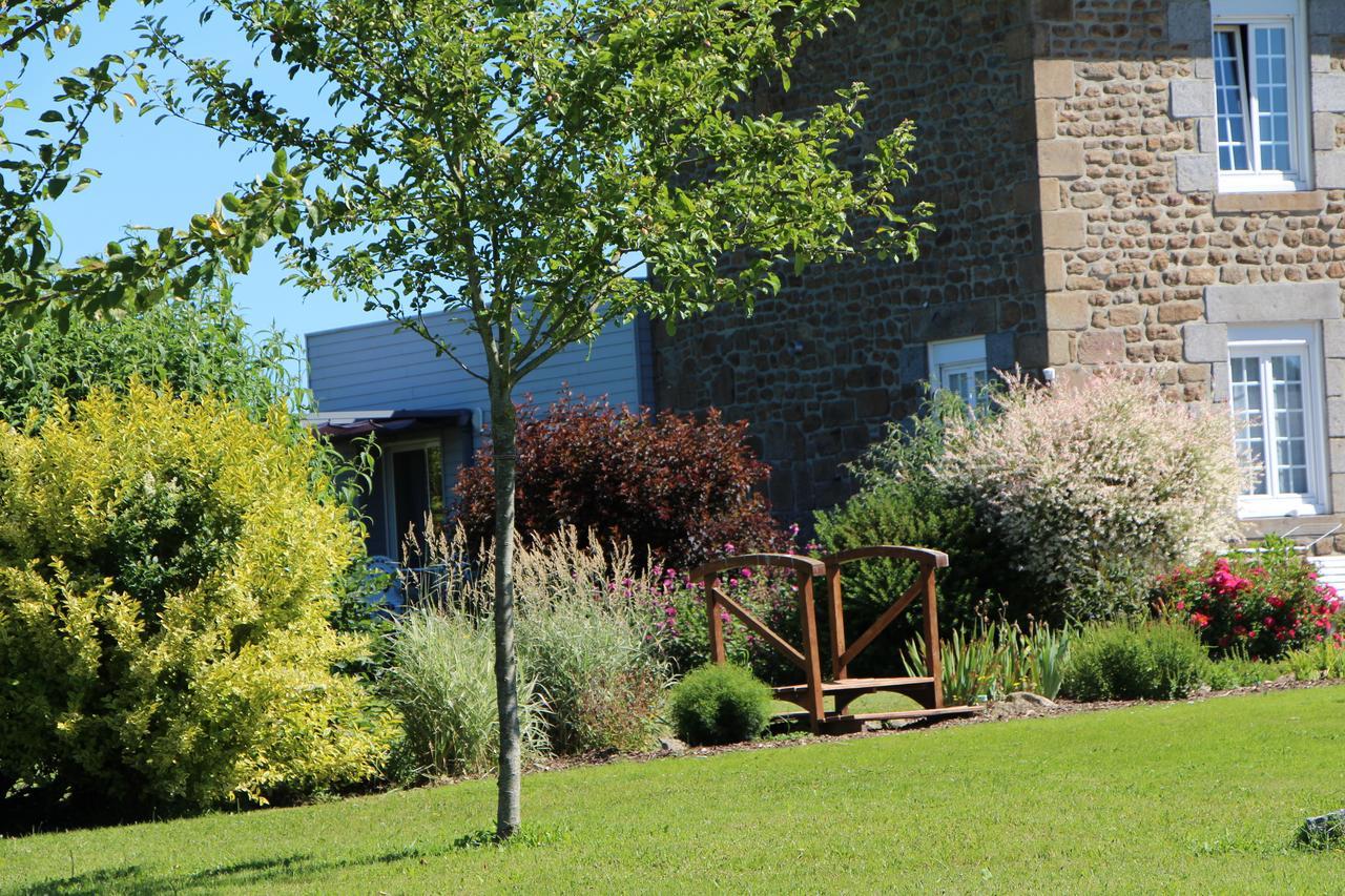 Gite D'Anne Et Ulysse Sept-Freres Exterior foto
